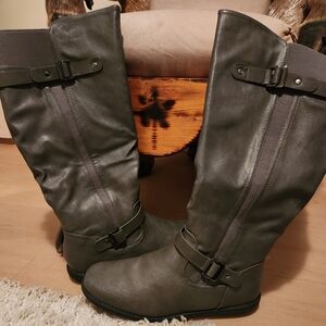 Grey boots tall